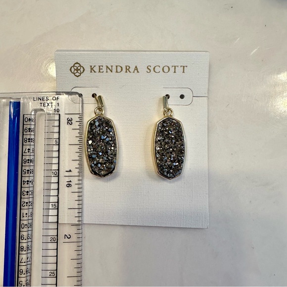 NWOT!! Danay earrings. Platinum drusy - Picture 6 of 6